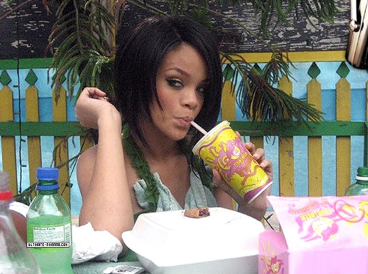 photo 26 in Rihanna gallery [id94320] 2008-05-27 00:00:00