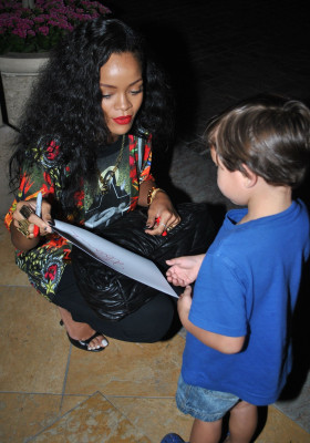 Rihanna pic #524579