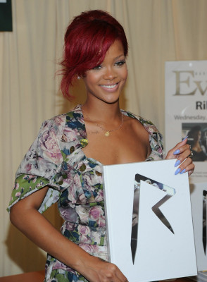 Rihanna pic #335799