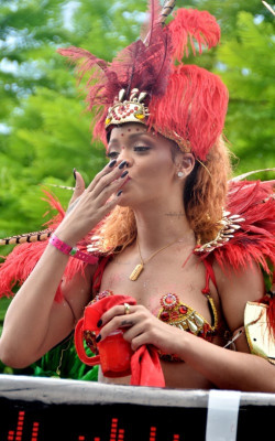 Rihanna pic #403095