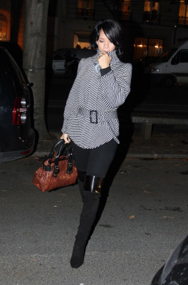 photo 3 in Rihanna gallery [id123003] 2008-12-29 00:00:00