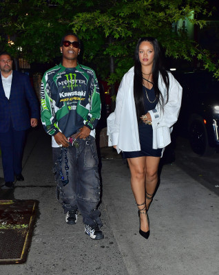 photo 21 in Rihanna gallery [id1317544] 2022-12-16 00:00:00