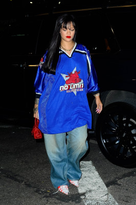 photo 18 in Rihanna gallery [id1316581] 2022-12-06 00:00:00