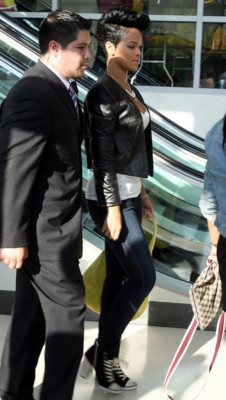 Rihanna pic #163355
