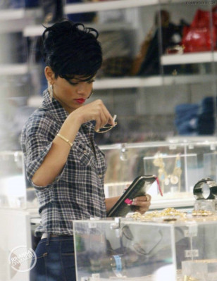 Rihanna pic #160104