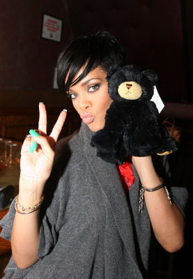 Rihanna pic #107472