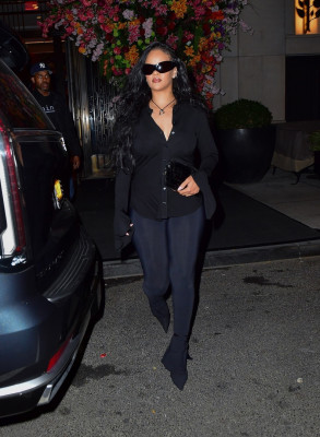 photo 16 in Rihanna gallery [id1319437] 2023-01-07 00:00:00
