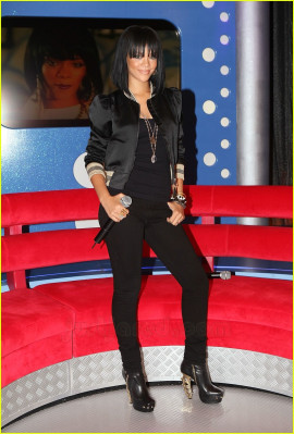 photo 14 in Rihanna gallery [id82845] -0001-11-30 00:00:00