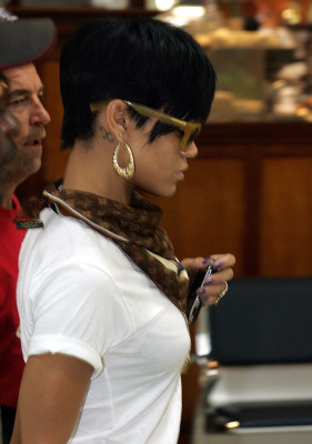 photo 16 in Rihanna gallery [id121333] 2008-12-22 00:00:00