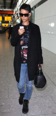Rihanna pic #539441