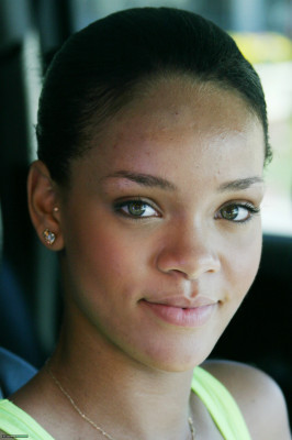 Rihanna pic #409524