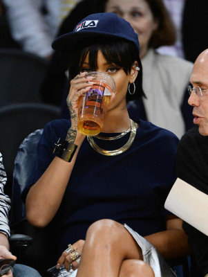 Rihanna pic #651733