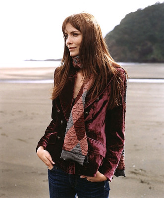 Saffron Burrows pic #53409