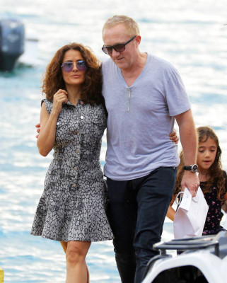 Salma Hayek pic #751338