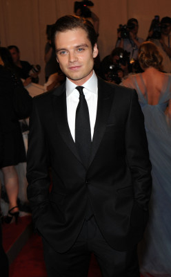 Sebastian Stan pic #710012