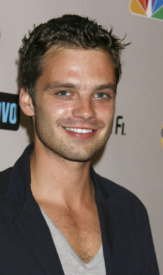 Sebastian Stan pic #826072