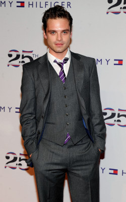 Sebastian Stan pic #776327