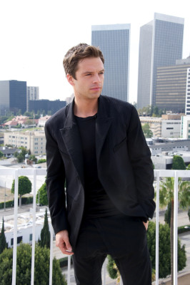 Sebastian Stan pic #764157