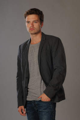 Sebastian Stan pic #796017