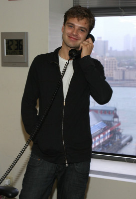 Sebastian Stan pic #742204