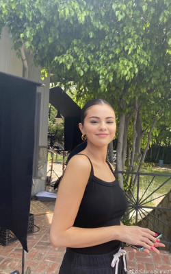 Selena Gomez pic #1229757