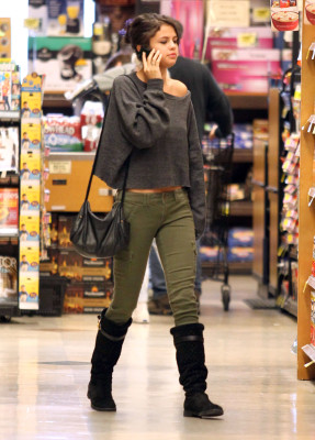 Selena Gomez pic #449561