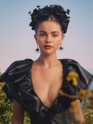 Selena Gomez pic #1233120