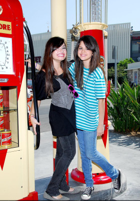 Selena Gomez pic #450997
