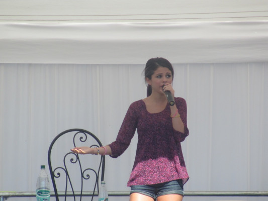 Selena Gomez pic #455124