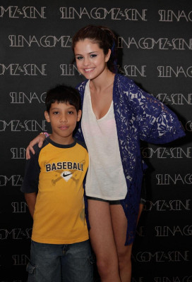 Selena Gomez pic #455043