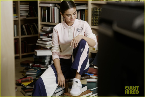 Selena Gomez pic #1191438