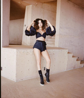 Selena Gomez pic #1234406