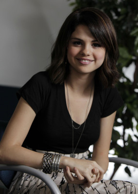 photo 4 in Selena Gomez gallery [id168297] 2009-07-08 00:00:00