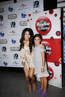 Selena Gomez pic #539397