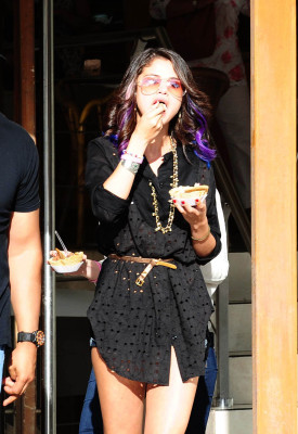 Selena Gomez pic #446255
