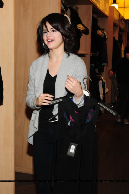 Selena Gomez pic #236277