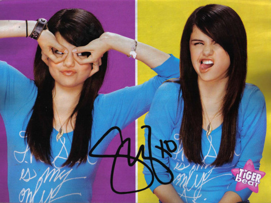 Selena Gomez pic #235471