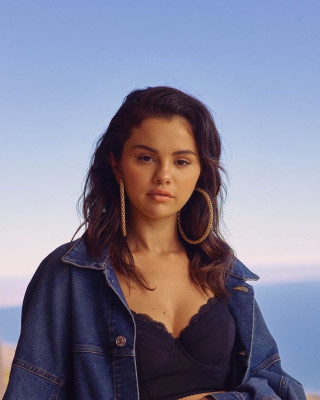 Selena Gomez pic #1234206