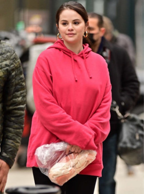 photo 12 in Selena Gomez gallery [id1288945] 2021-12-19 00:00:00