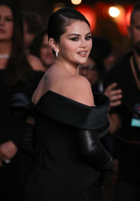 photo 3 in Selena gallery [id1362246] 2024-12-19 00:00:00