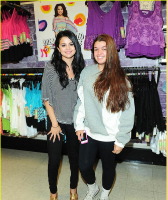 Selena Gomez pic #482243