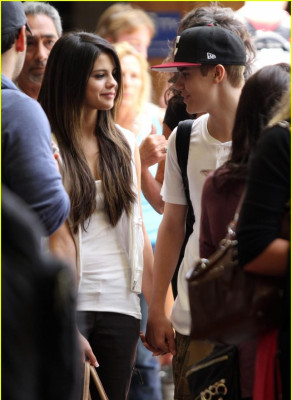 Selena Gomez pic #381327