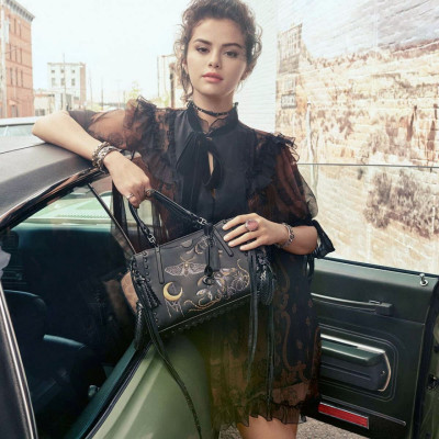 Selena Gomez pic #1060689