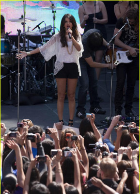 Selena Gomez pic #386505