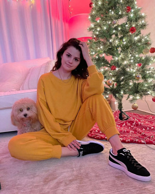 Selena Gomez pic #1242019