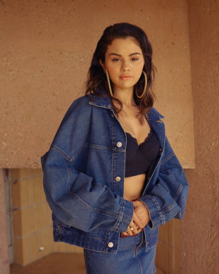 Selena Gomez pic #1234205