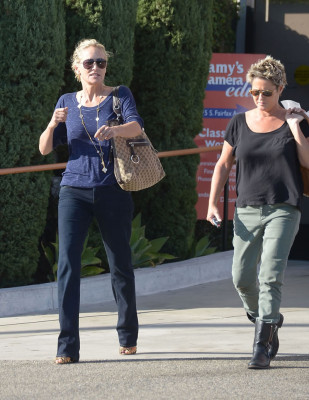 photo 12 in Sharon Stone gallery [id540102] 2012-10-07 00:00:00