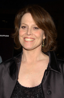photo 18 in Sigourney Weaver gallery [id197189] 2009-11-09 00:00:00