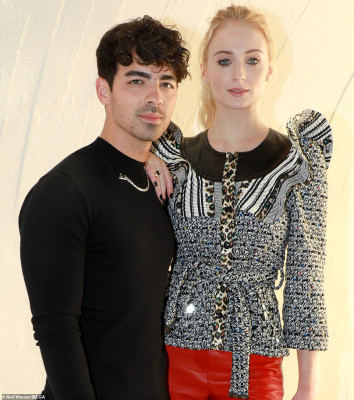 Sophie Turner (actress) pic #1132240