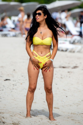 Suelyn Medeiros pic #1094314